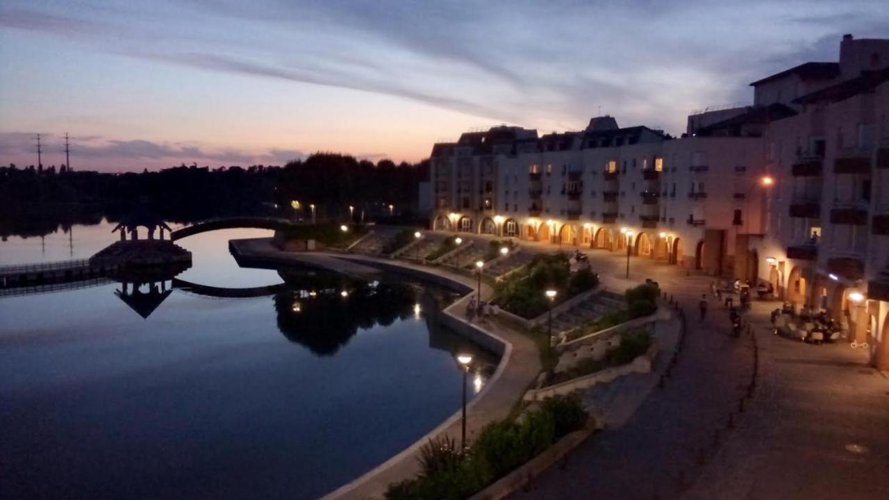 Vue Exceptionnelle Sur Le Lac Creteil Bagian luar foto